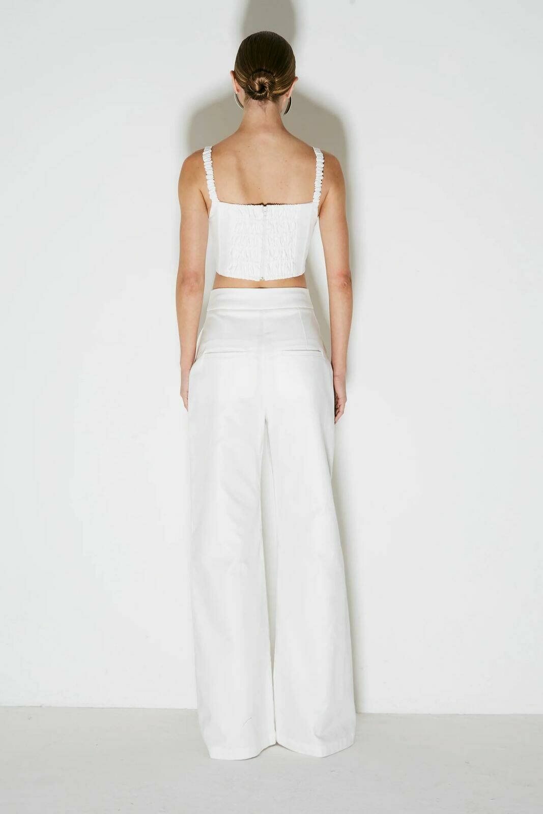 Imagem de Calça Pantalona Estruturada Com Frisos Off White Zen